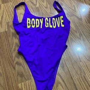EUC Body Glove “The Look” One Piece Swimsuit